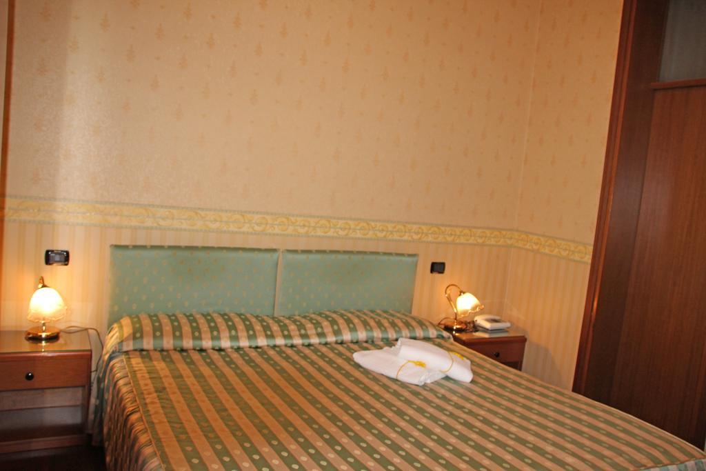Albergo Ristorante Leon D'Oro Noventa di Piave Exterior foto