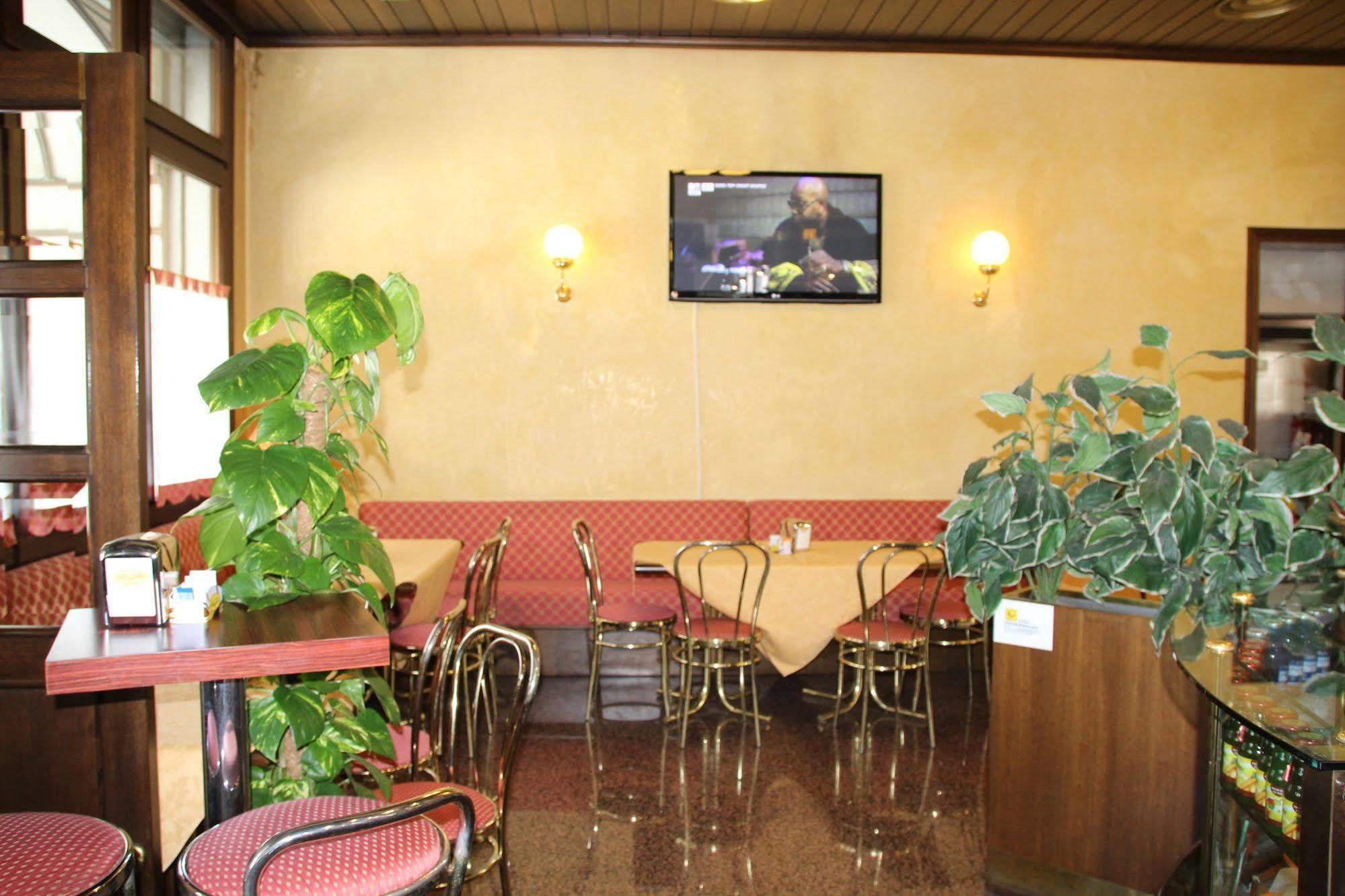 Albergo Ristorante Leon D'Oro Noventa di Piave Exterior foto